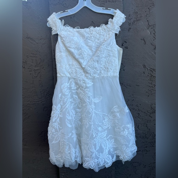 Adrianna Papell short wedding dress size 8 - Picture 3 of 10